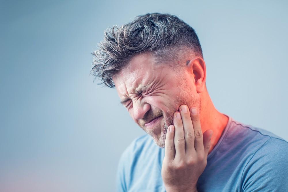toothache-dentist-Queens